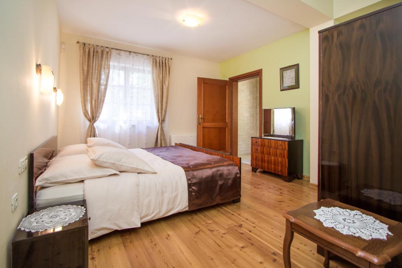 Villa Kringa Tinjan Kültér fotó