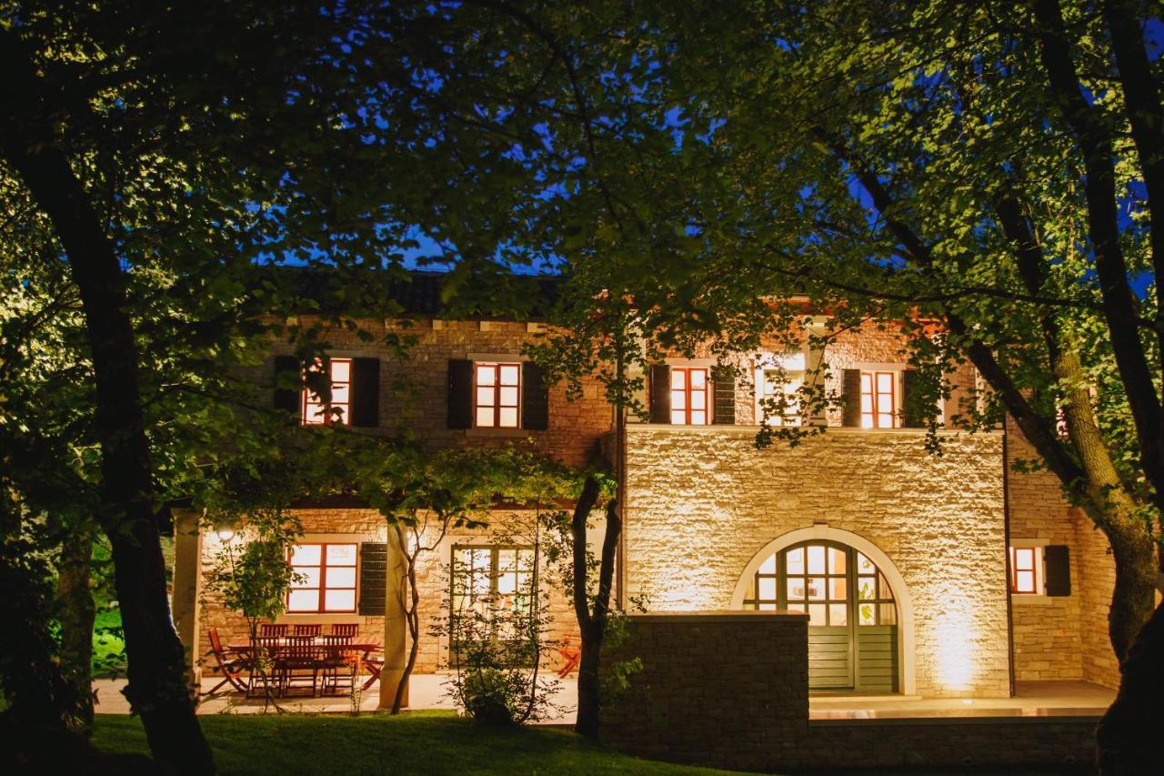Villa Kringa Tinjan Kültér fotó