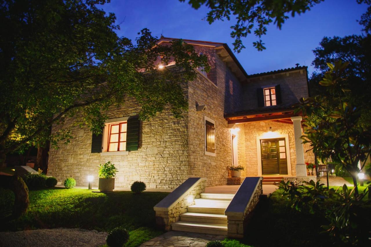 Villa Kringa Tinjan Kültér fotó